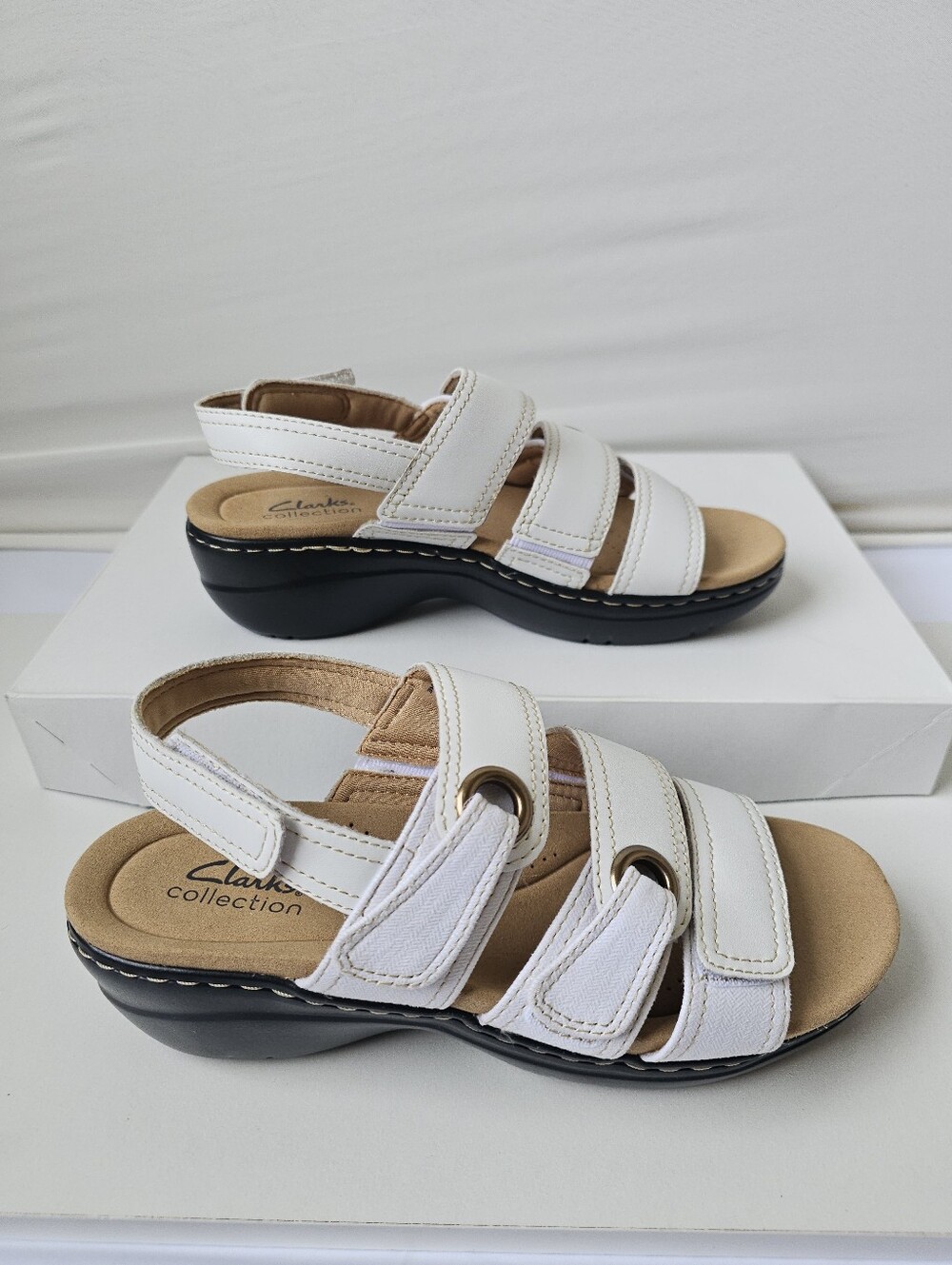 NWOT Clarks Collection White Strappy Wedge Sandals Size 6.5 - Picture 2 of 16